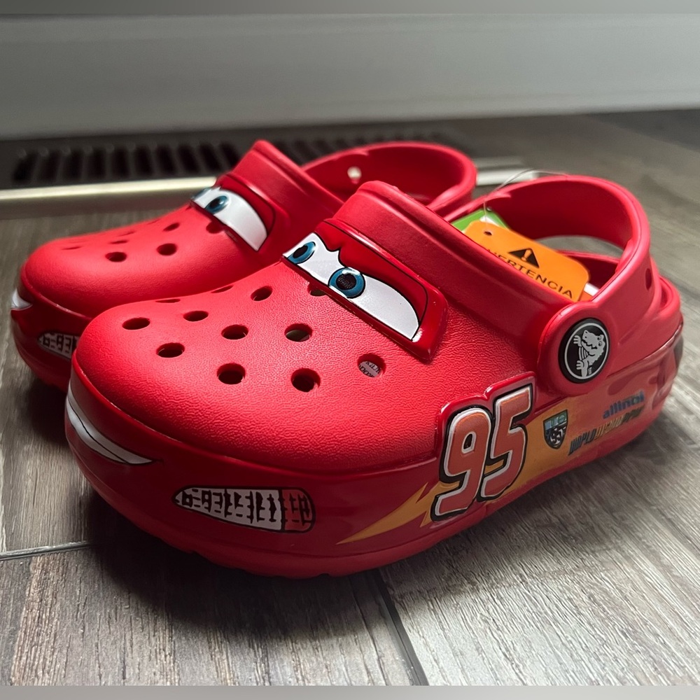 Lightning McQueen Light Up Crocs Size 10c